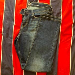 LEVI’S CURVY STRAIGHT JEANS - SIZE 16
